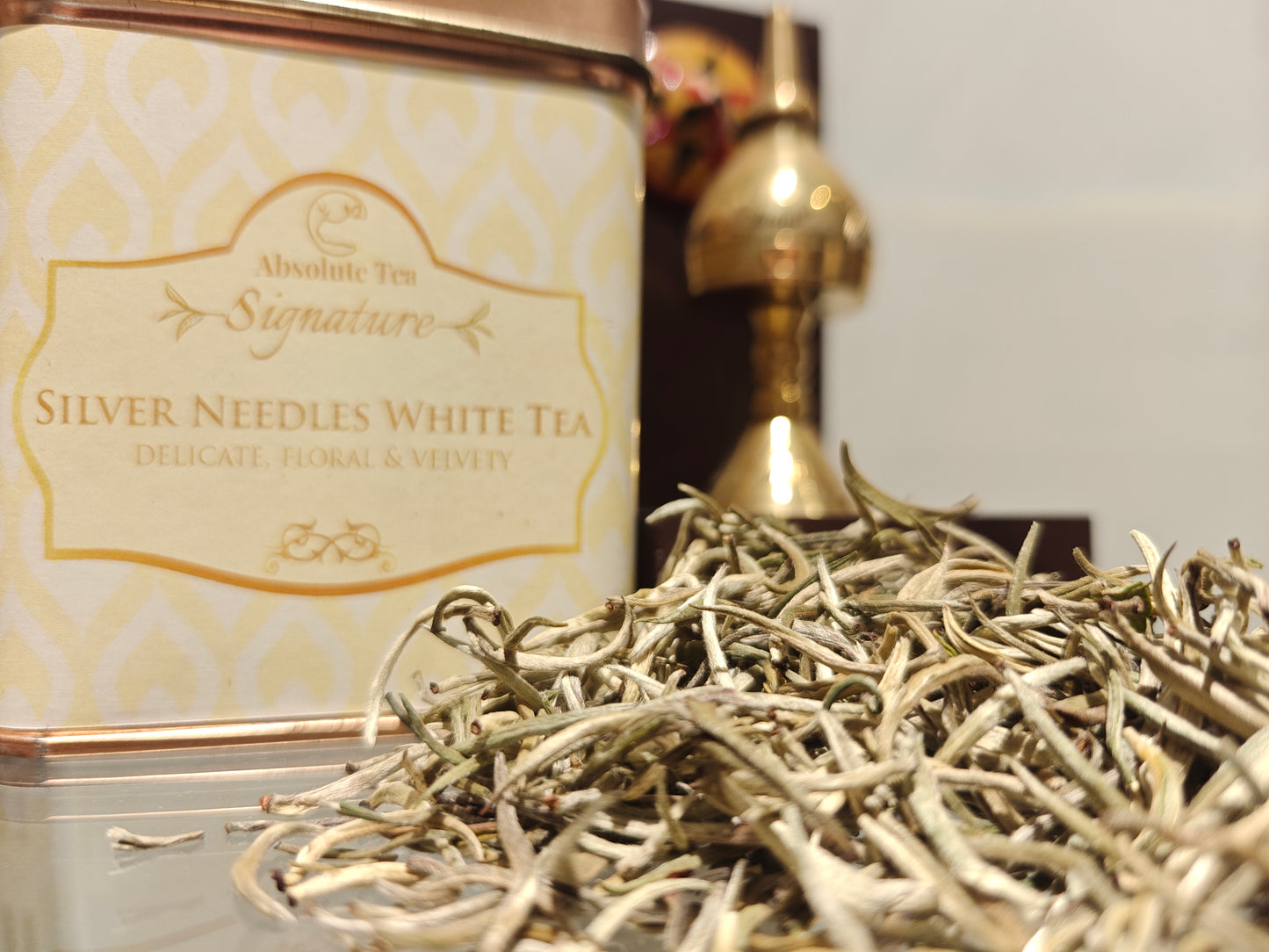 એબ્સોલ્યુટ સિગ્નેચર સિલ્વર નીડલ્સ વ્હાઇટ ટી