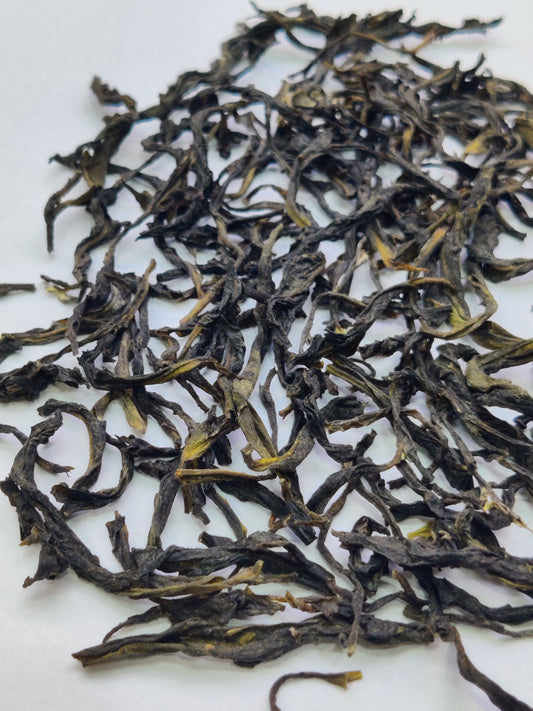Purple Tea Raw Leaves by Absolute Signature